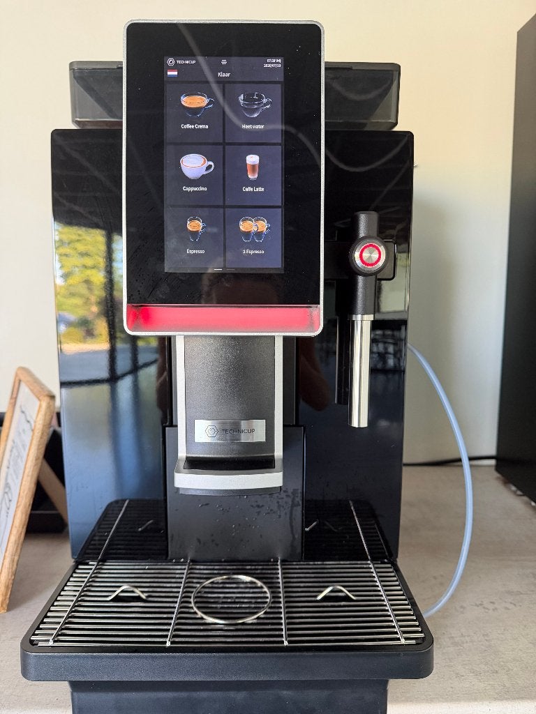 Coupe technique TS, Electroménager, Cafetières, Machine à espresso, Réservoir d'eau amovible, Café en grains, Comme neuf