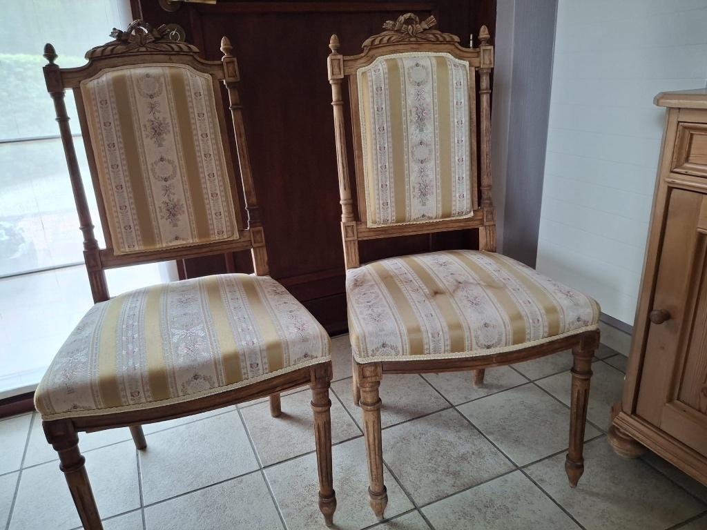 Antieke stoelen, Autres couleurs, Deux, Enlèvement, Utilisé
