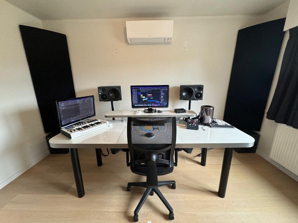 Professionele studiodesk / tafel in wit hoogglans, Audio, Tv en Foto, Professionele apparaten, Ophalen, Zo goed als nieuw, Audio