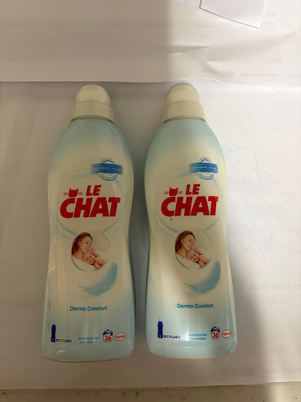 Le chat wasmiddel en wasverzachter, Ophalen, Schoonmaakmiddel
