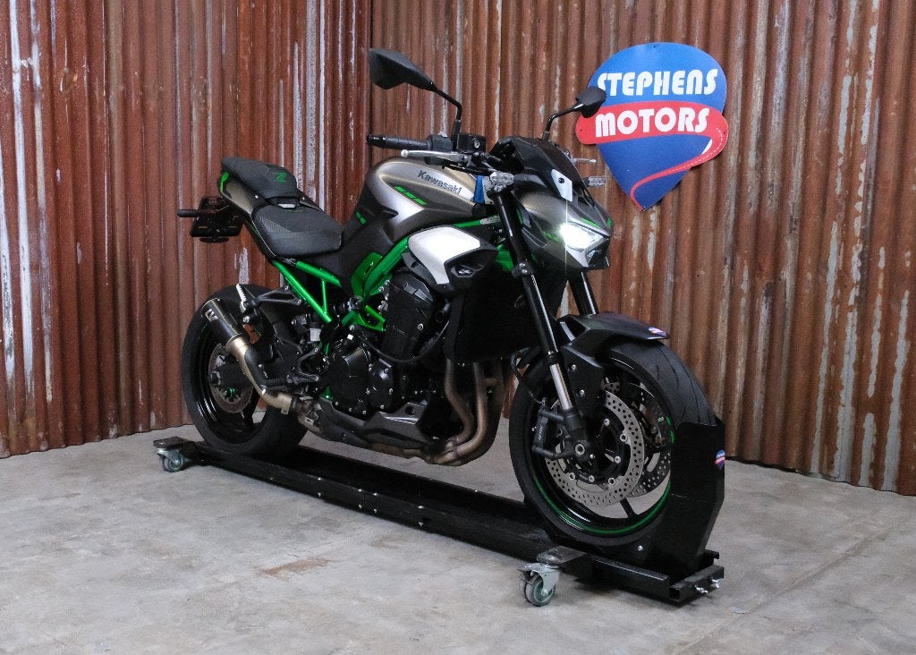 Kawasaki Z900 35kw Leovince, Occasion, 4 cilinders, 948 cc, Bedrijf