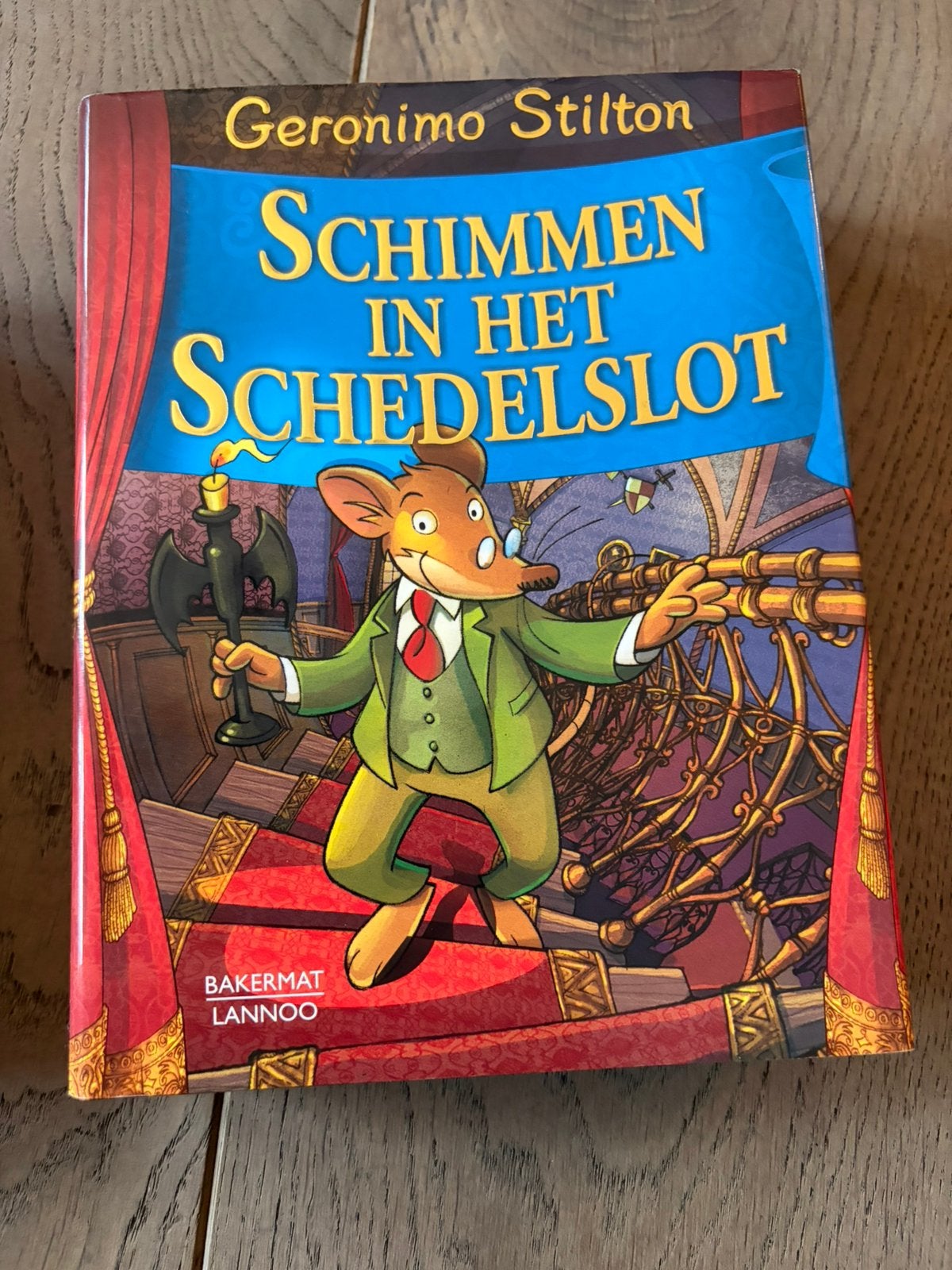 Geronimo Stilton - Schimmen in het schedelslot, Ophalen of Verzenden, Zo goed als nieuw, Fictie algemeen