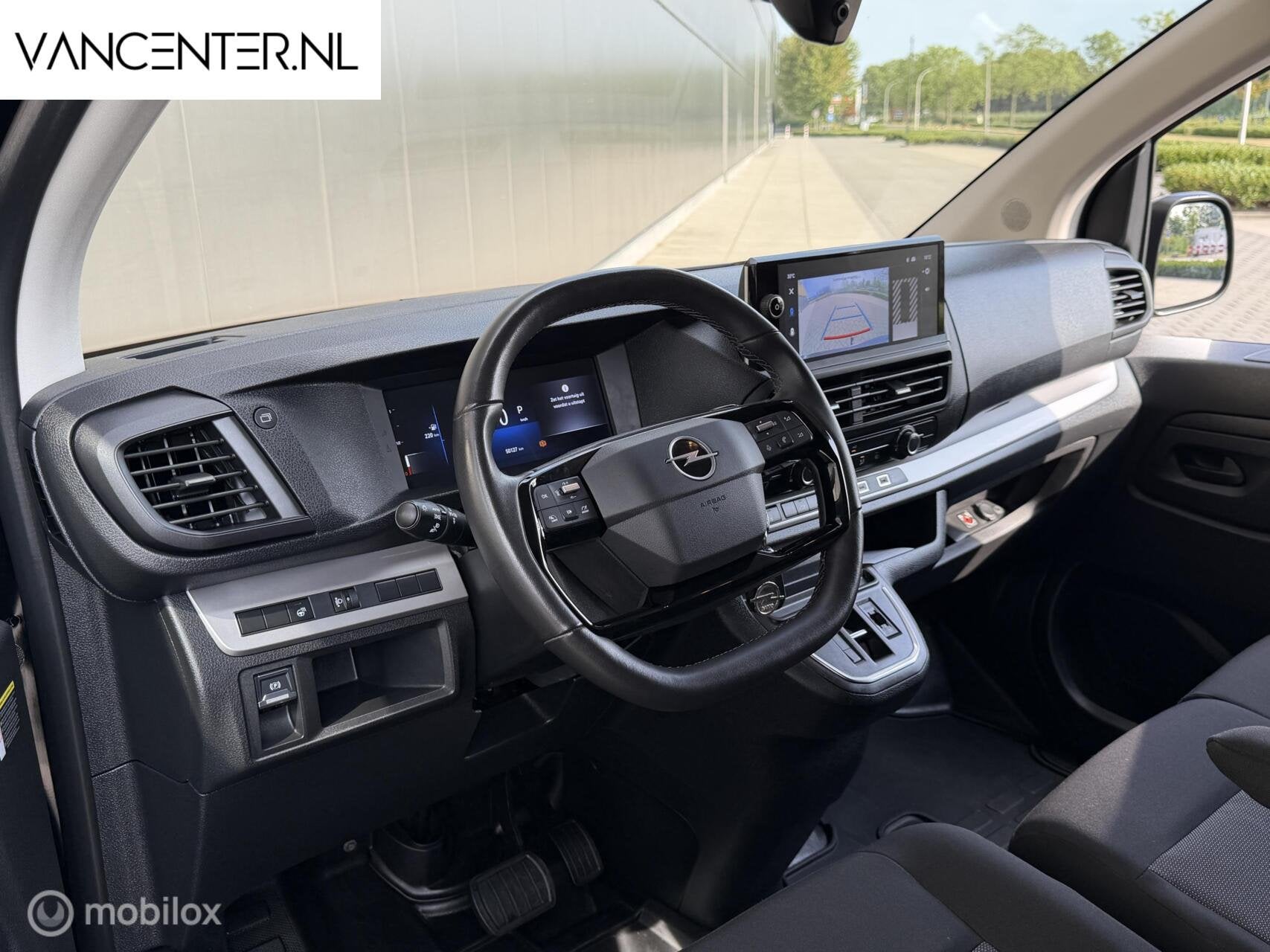 Opel Vivaro 2.0 Diesel 145PK Automaat Apple Carplay Trekhaak, Auto's, Bestelwagens en Lichte vracht, Stof, Gebruikt, Zwart, Zwart