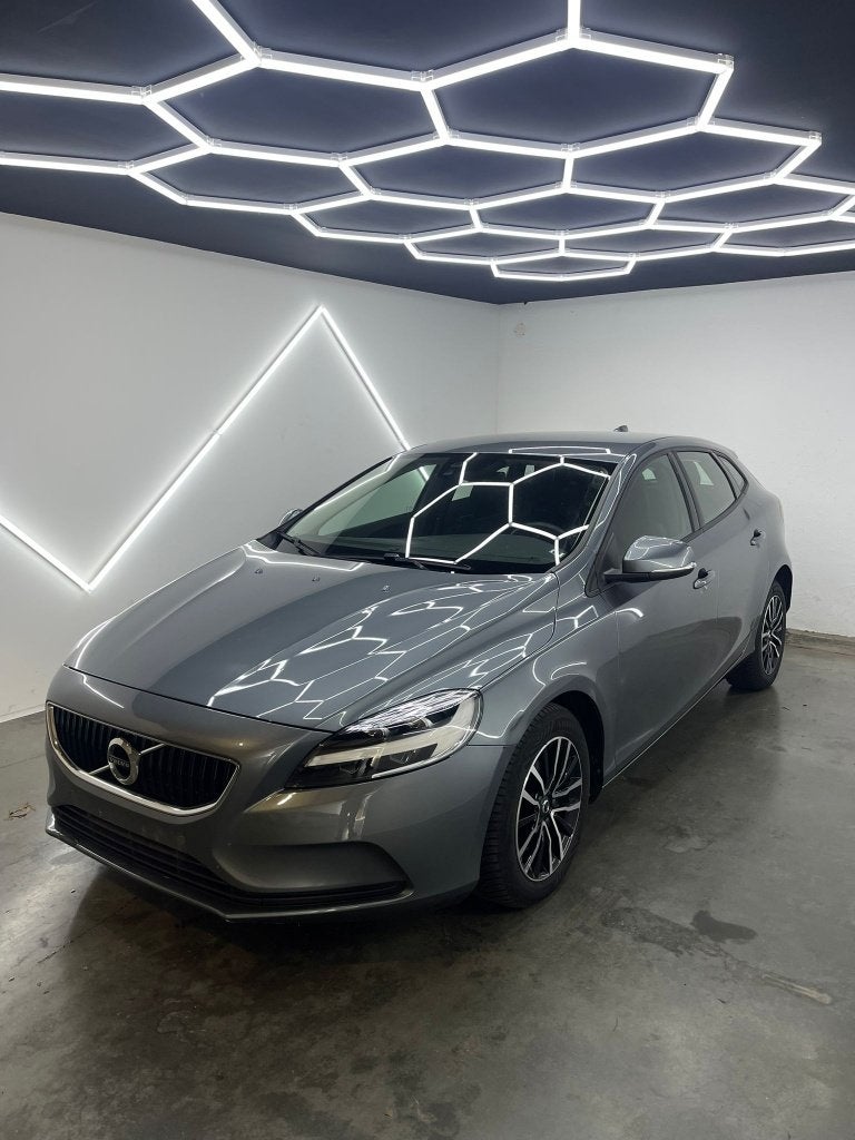 VOLVO V40 2019 T2 93.360KM 1 JAAR GARANTIE, Auto's, 4 cilinders, 1969 cc, Leder en Stof, Bedrijf
