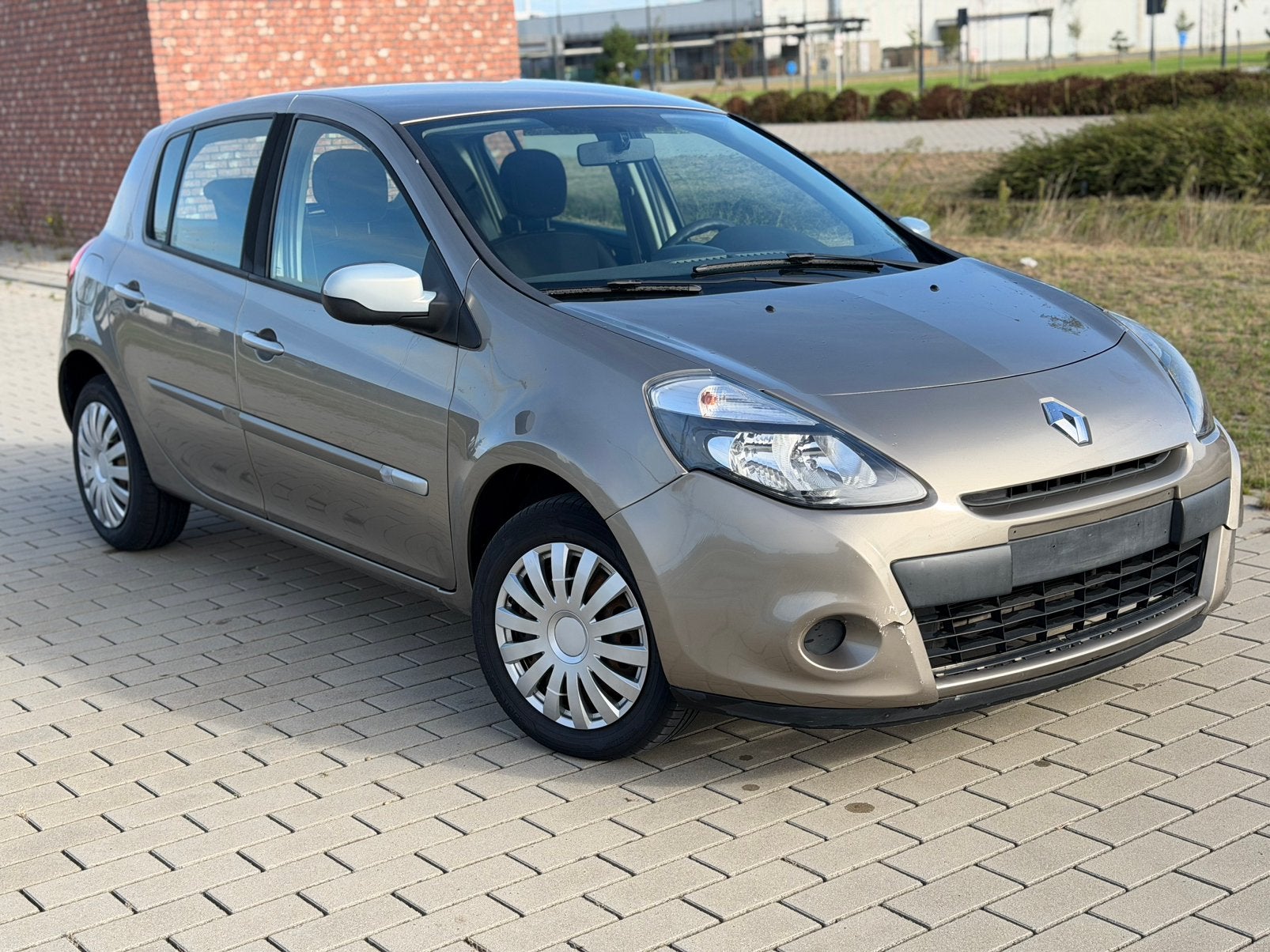 Renault Clio 1.2 Benzine / Airco / 2011, Autos, Euro 5, Entreprise, Boîte manuelle, 5 portes