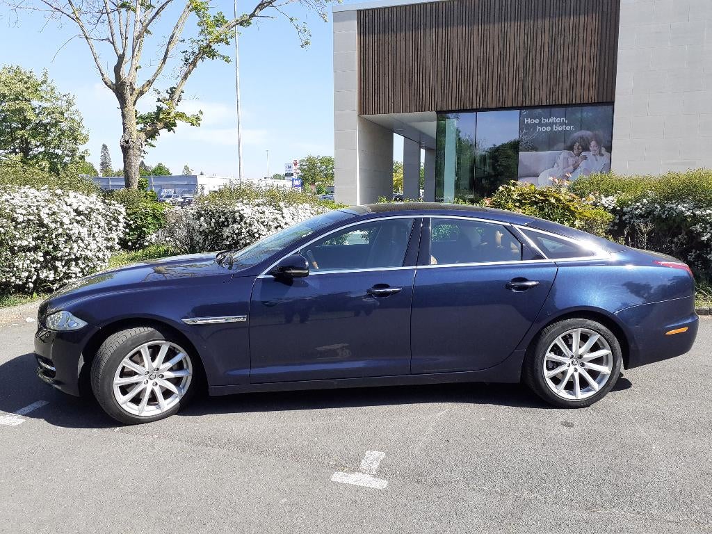 Jaguar XJ, eerste eigenaar in sublieme staat, 2012, 118OOOKM, Auto's, Automaat, Achterwielaandrijving, Blauw, Bruin