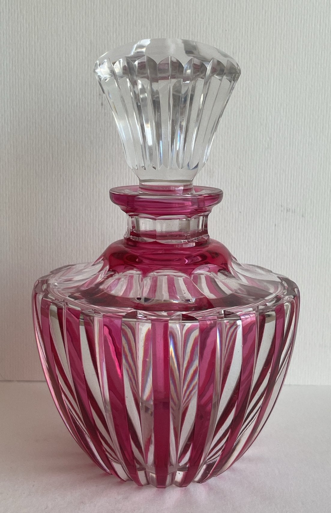 Flacon à parfum avec bouchon cristal Val Saint-Lambert, Antiquités & Art, Enlèvement ou Envoi