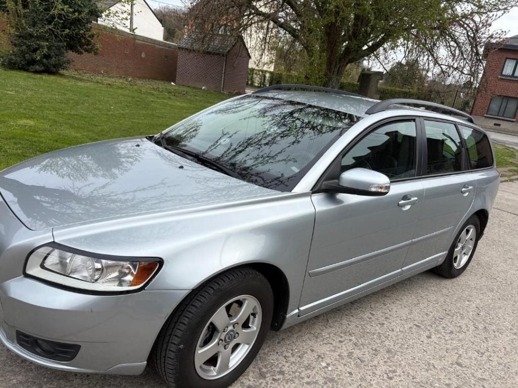 Volvo v50 1.6d model 2008 1pro dringende nieuwstaat, Diesel, Particulier, V50, Te koop