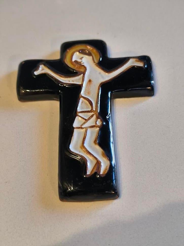 Klein geemailleerd kruisje, Antiek en Kunst, Antiek | Religieuze voorwerpen, Ophalen of Verzenden