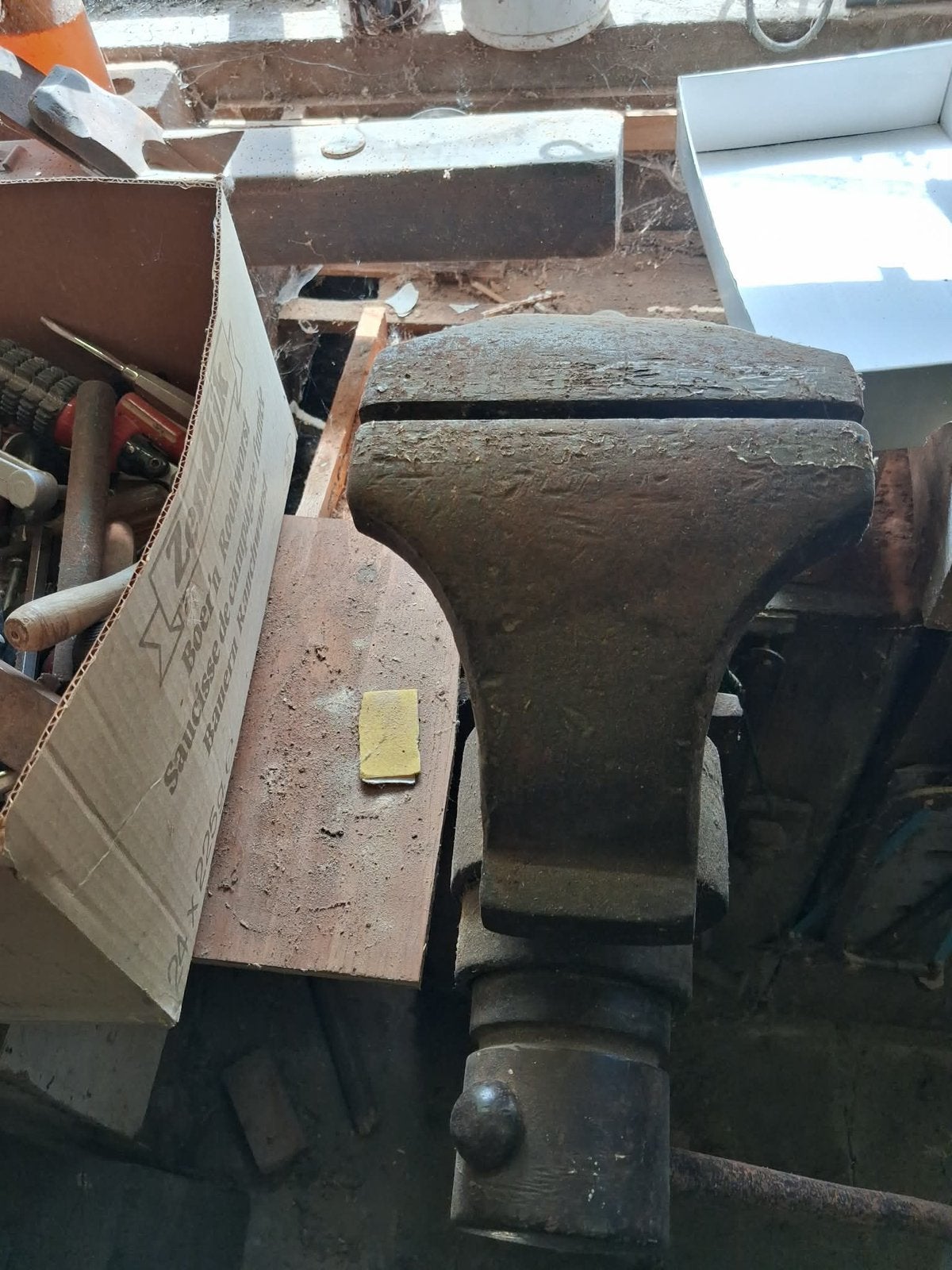 Oude bankschroef, Doe-het-zelf en Bouw, Gereedschap | Handgereedschap, Ophalen, Zo goed als nieuw, Bankschroef