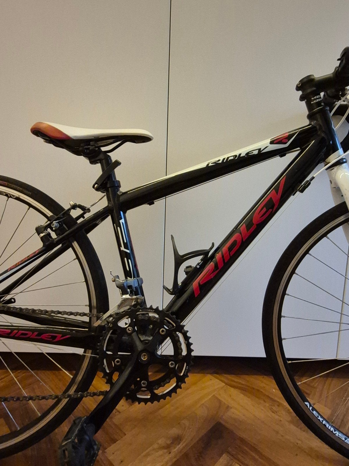 Ridley koersfiets 26 ", zwart/wit/rood, extra remmen,, Fietsen en Brommers, Gebruikt, 26 inch, Velgrem, 15 tot 20 versnellingen