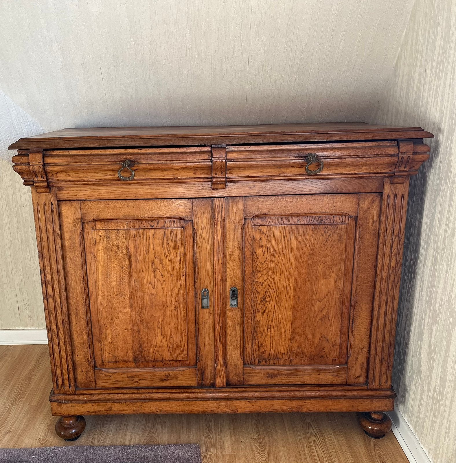 Kast antiek, massief hout, 2 deuren, 2 schuiven, Enlèvement