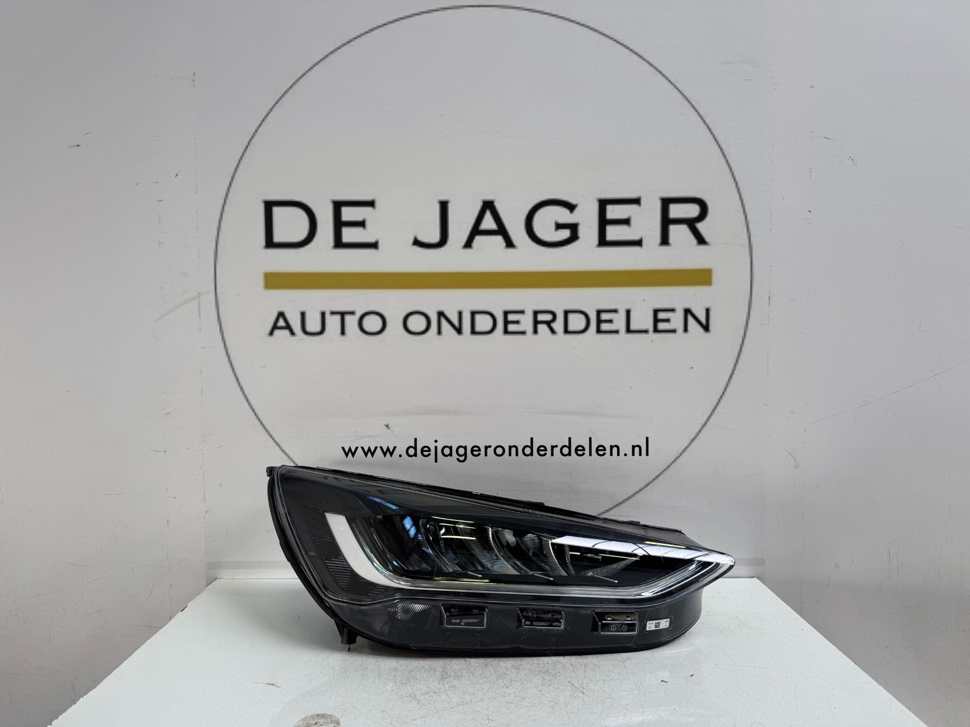 FORD FOCUS MK4 FACELIFT KOPLAMP RECHTS NX7B-13E014-CF 2022-, Gebruikt, Info@ford.com, Ford, Ford Motor Company