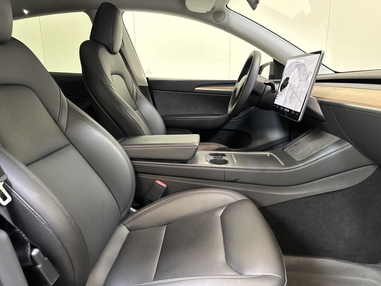 Tesla Model Y  RWD - Standard Range - FSD- 409 km - Pano  -, Auto's, Tesla, Zwart, 0 kg, Zwart, Elektrisch