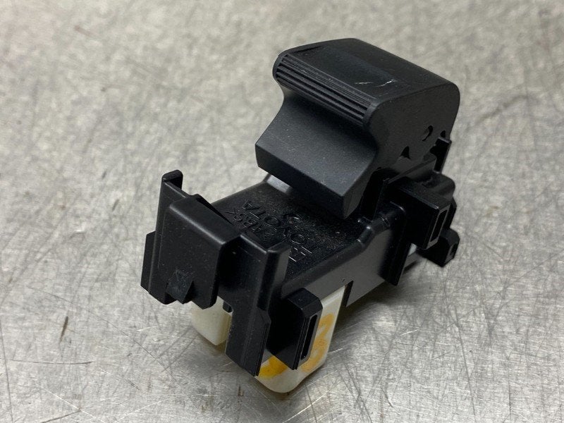 RAAMSCHAKELAAR Toyota RAV4 (A4) (01-2012/09-2019), Gebruikt, Toyota