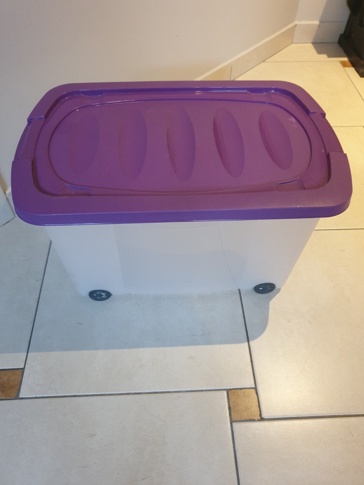 boîte de rangement en plastique avec couvercle, Enlèvement