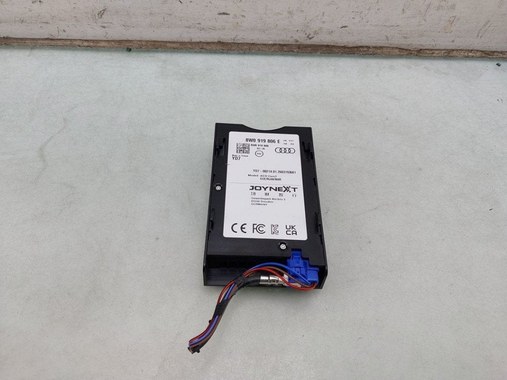 COMPUTER DIVERSEN Audi A3 Sportback (8YA) (|8W0919806E|), Info@audi.de, Audi, Audi AG, Gebruikt