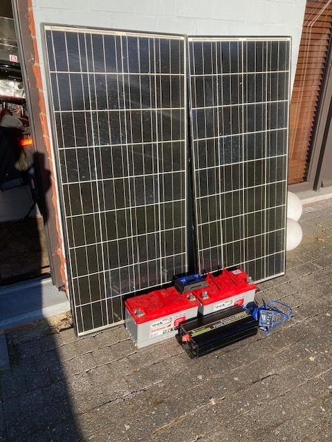 Solar systeem met 230 Volt omvormer, Ophalen, Gebruikt