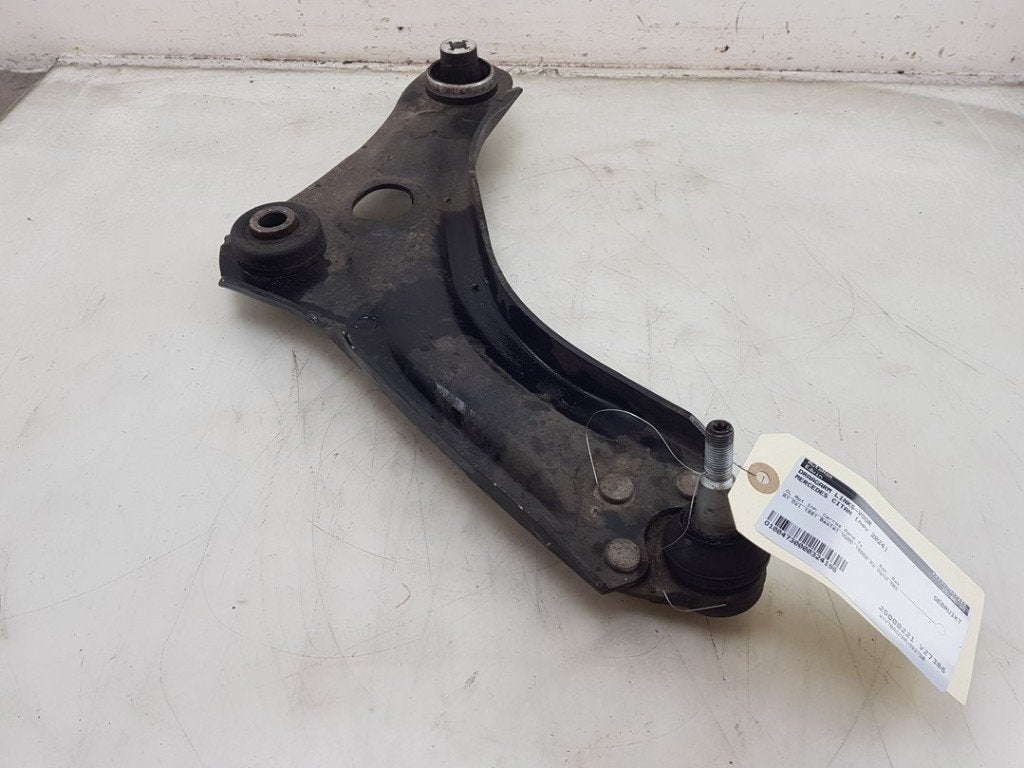 BRAS DE SUSPENSION AVANT GAUCHE (TRIANGLE) Citan (420.6), Utilisé, Mercedes-Benz