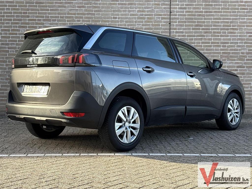Peugeot 5008 1.2 PureTech Active | € 11.450,- NETTO! | Clima, Automaat, Parkeersensor, SUV of Terreinwagen, Zilver of Grijs