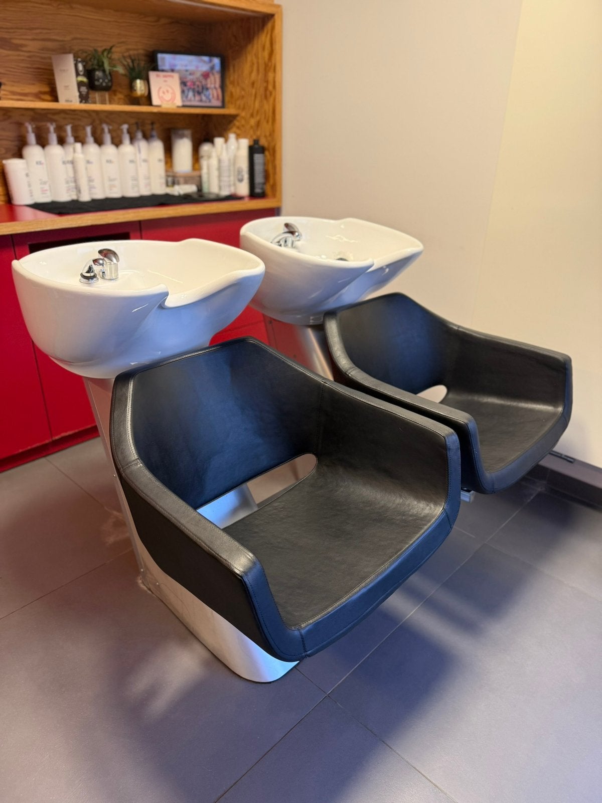 Kapsalonmeubilear (1 stoel + 1 wasunit) - Beautystar - Zwart, Maison & Meubles, Chaises, Enlèvement, Utilisé, Noir, Deux
