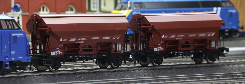 Roco 76179 Tds (set 3 wagons) SNCB + gratuit Fcs 4335, Neuf, Enlèvement ou Envoi, Wagon, Roco