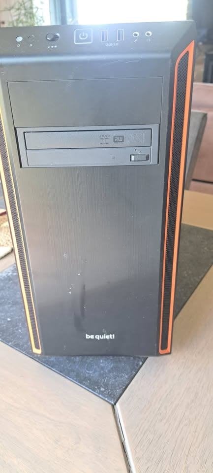 Gamen op de pc, Ophalen, 8 GB, AMD Ryzen 5, Zo goed als nieuw