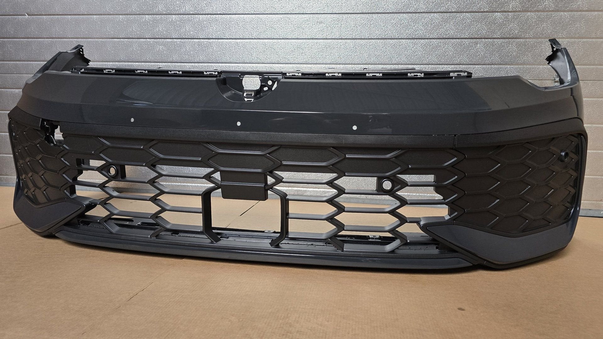 Voorbumper VW Golf 8 VIII 8.5 FACELIFT GTI GTD 4xPDC bj.2024, -, Origine de la pièce connue, Utilisé, -