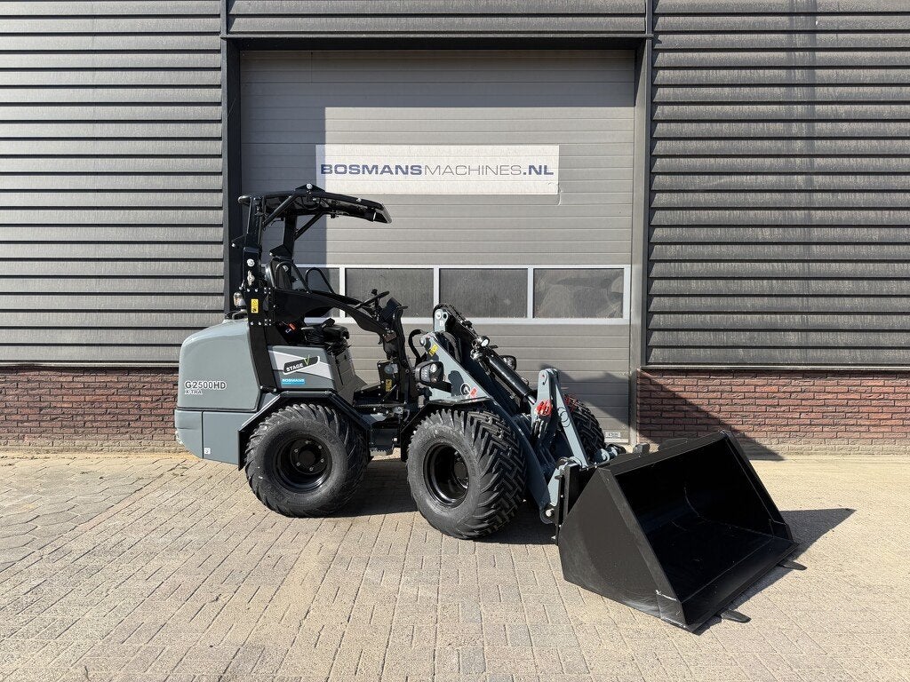 GIANT G2500 X-TRA HD minishovel NIEUW '' dikke shovel '' €, Tobroco, Info@tobroco.nl, Sprendlingenstraat 57
5061 KM  Oisterwijk