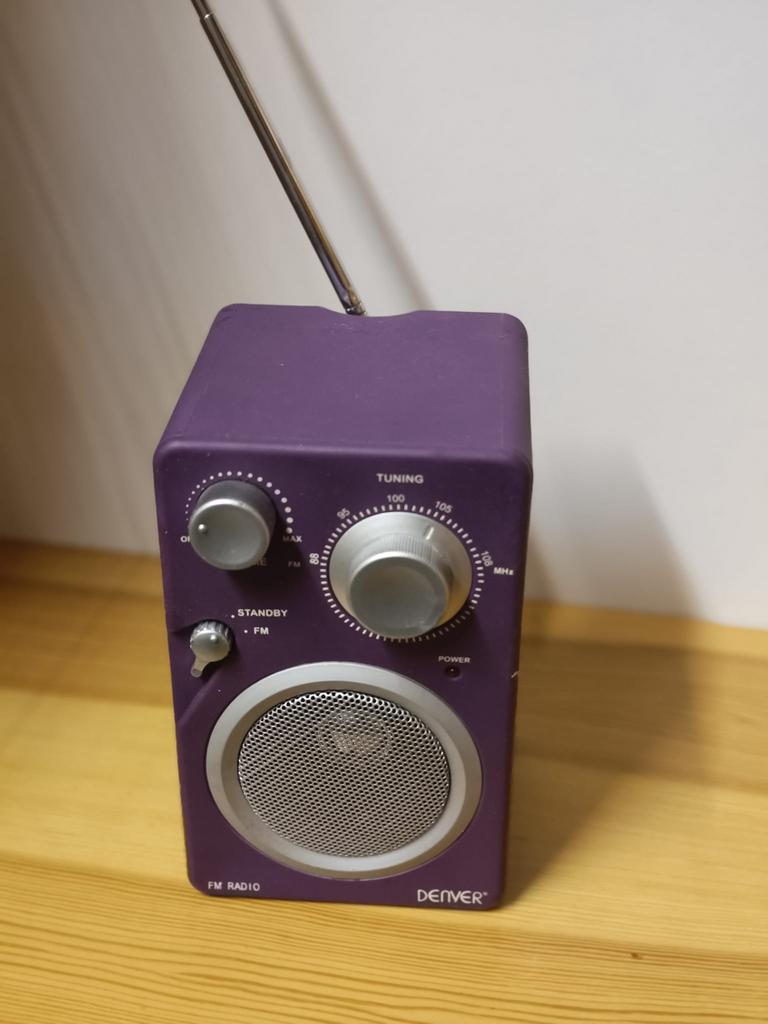 Radio FM Denver TR-41C MK2, compacte et portable, TV, Hi-fi & Vidéo, Radios, Comme neuf, Radio, Enlèvement ou Envoi