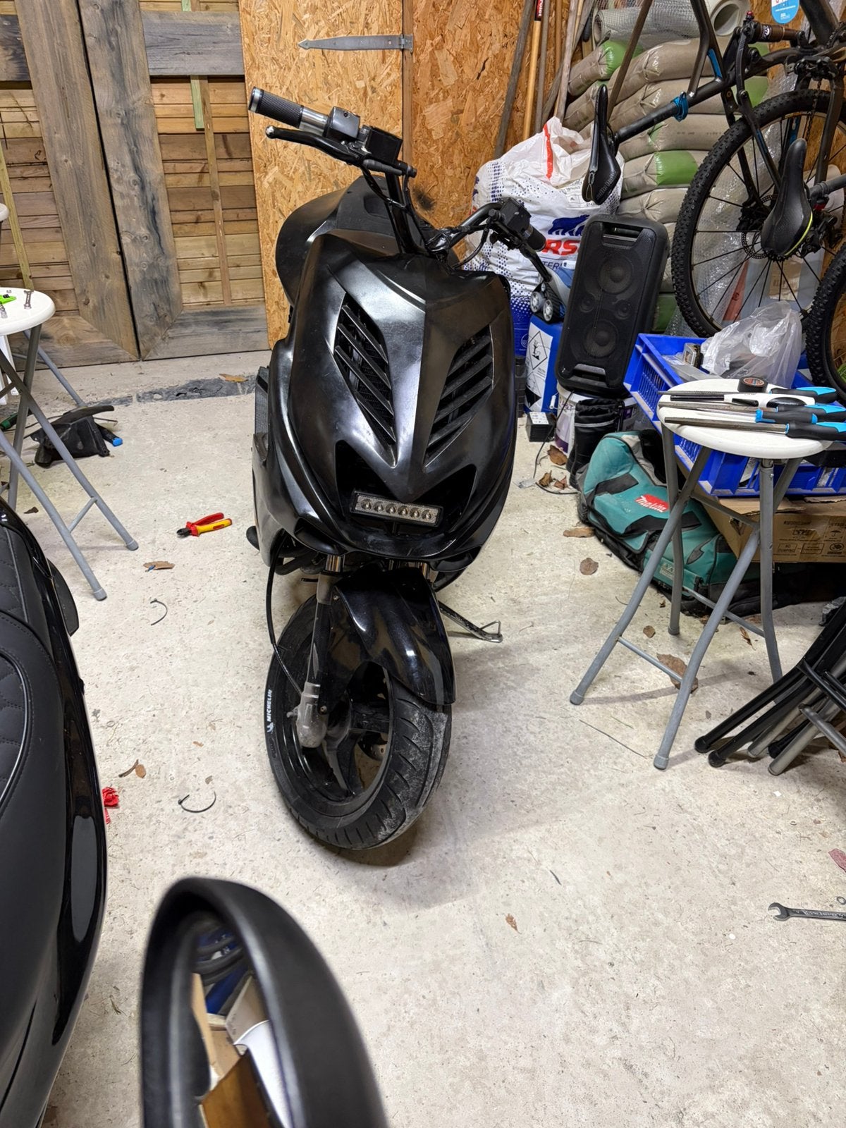 Aerox 77cc b klasse, Fietsen en Brommers, Ophalen, Zo goed als nieuw, Aerox