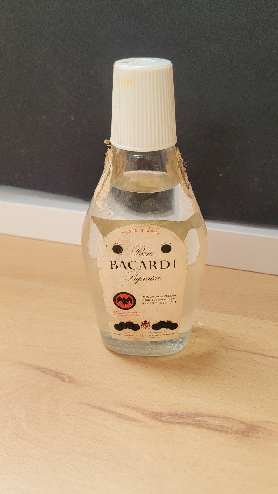 Bacardi Carta Blanca oud rum flesje Francisco Alegre tijd, Ophalen of Verzenden, Vol