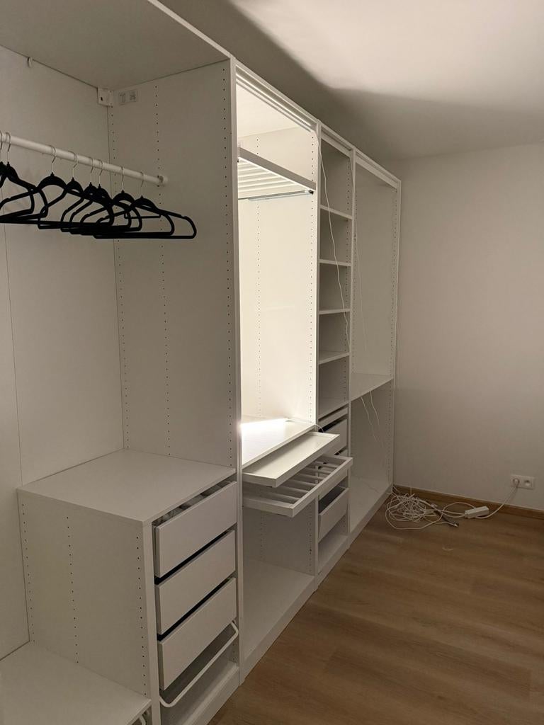 Pax kast 374 x 236