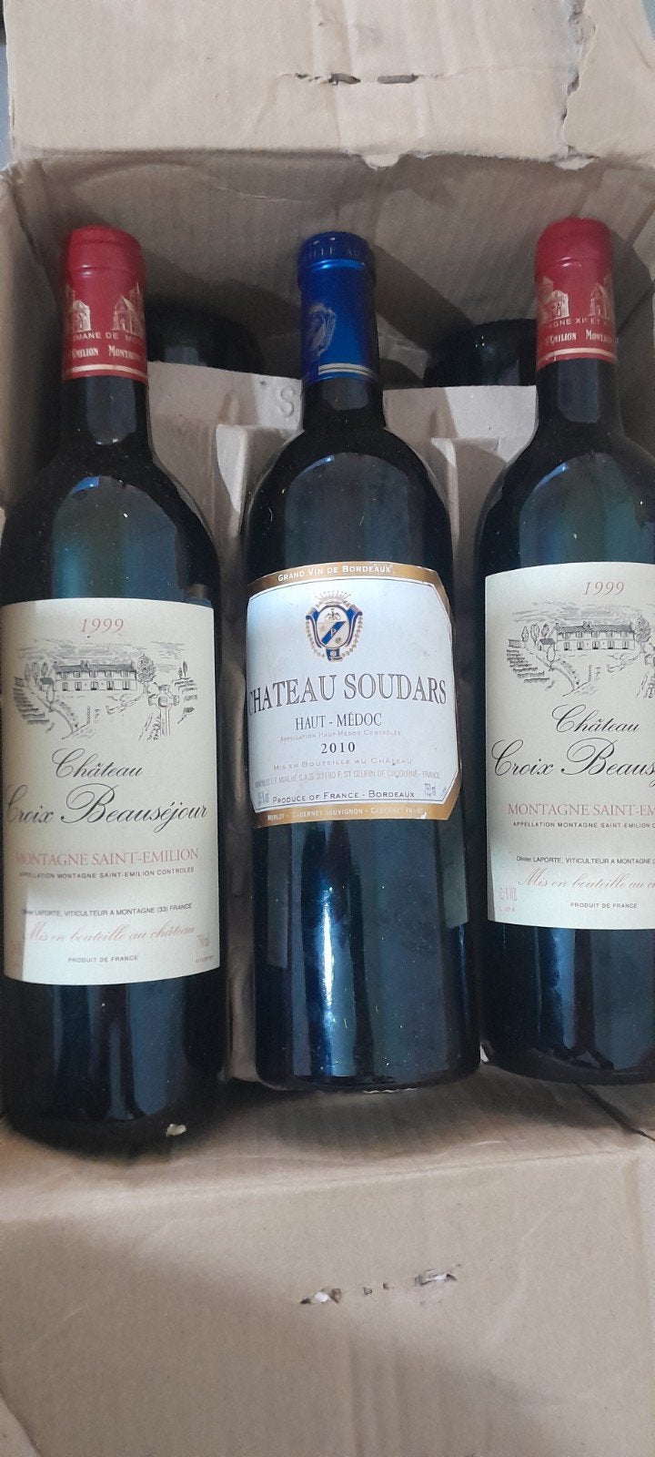 vin rouge de très bonne câlité toujours gardé en caves, Collections, Enlèvement ou Envoi, Vin rouge