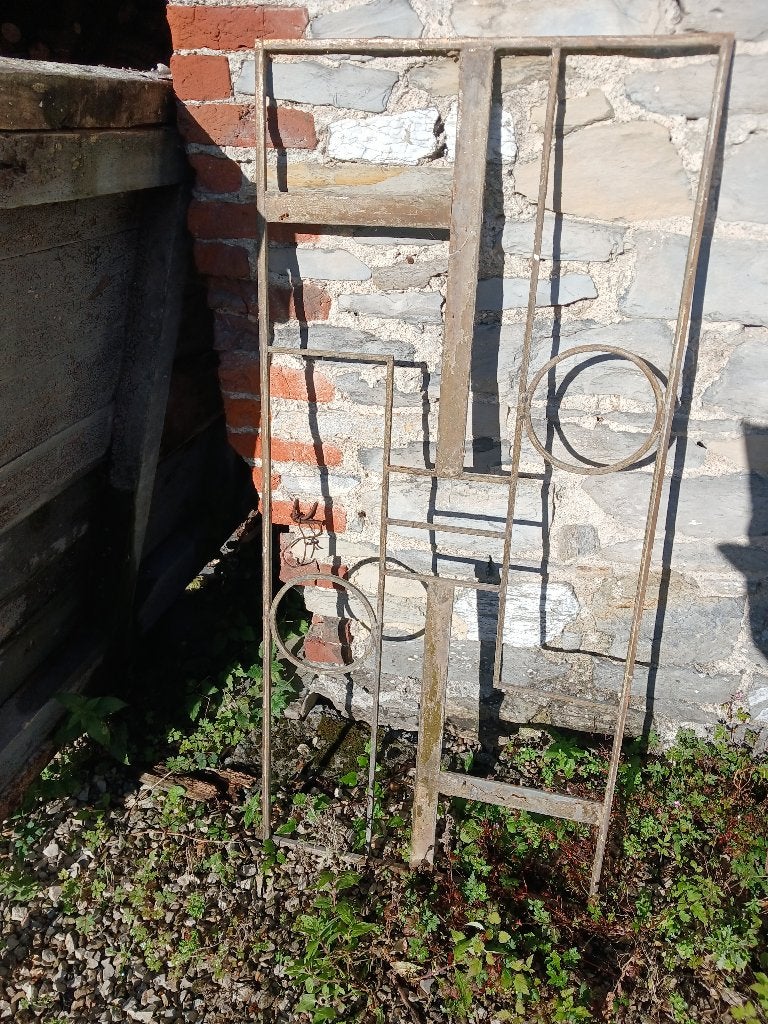 Smeedijzeren frame, Ophalen, IJzer
