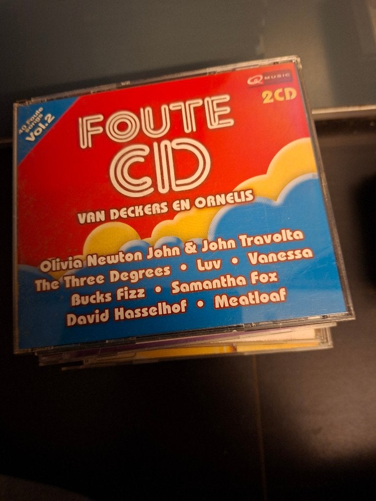 cd - various - foute cd vol 2 - 2cd, Pop, Ophalen of Verzenden, Zo goed als nieuw, Inclusief boekje