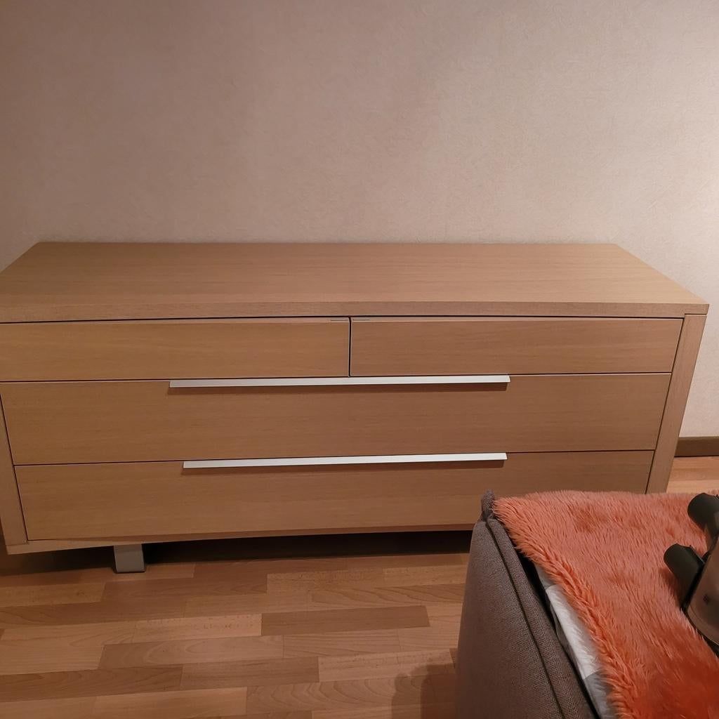Duurzame commode en 2 nachtkastjes, Ophalen