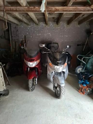 Moto/scooter suzuki burgman, Motoren, 400 cc, Scooter, Motorrijbewijs A, Particulier