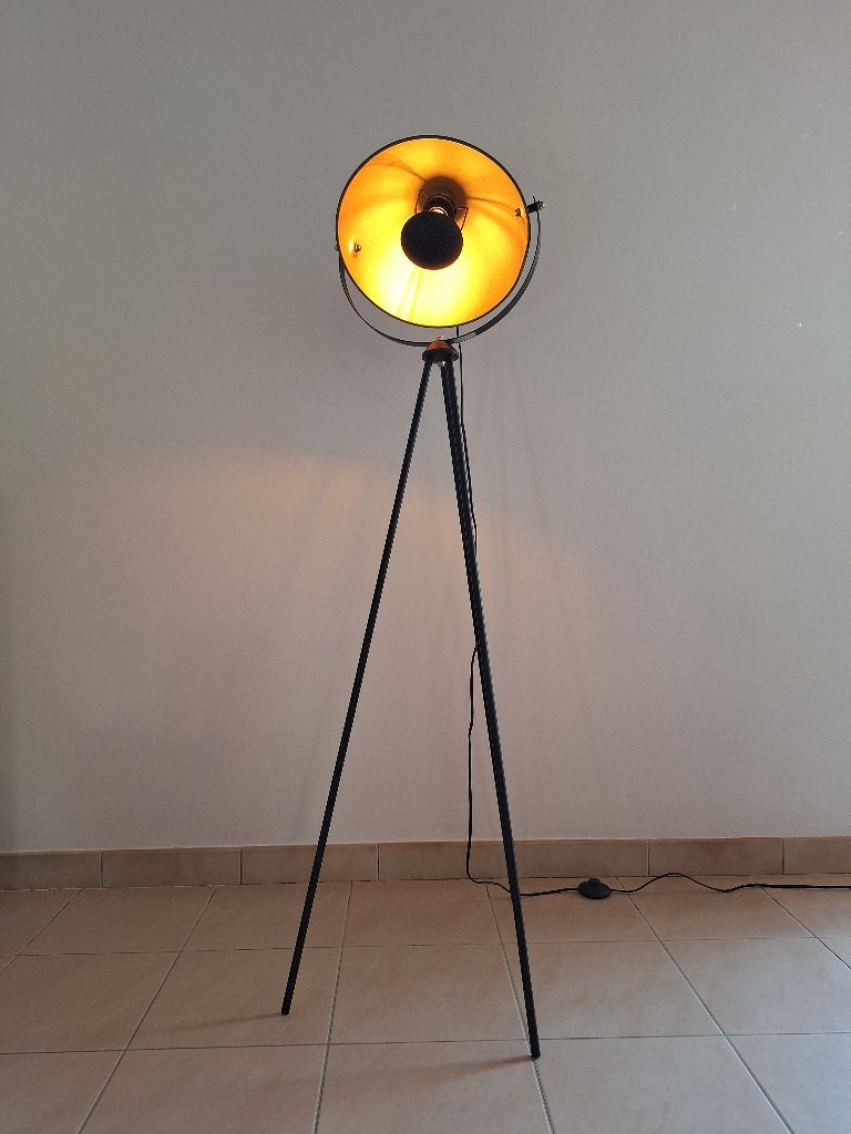 Vloerlamp Zwart-Goud, Huis en Inrichting, Lampen | Vloerlampen, Zo goed als nieuw, 100 tot 150 cm, Ophalen