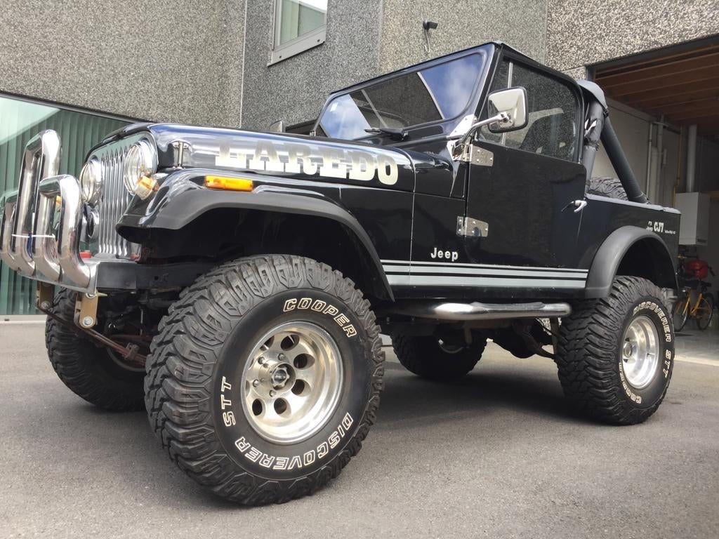Magnifique Jeep CJ7 (1980) - 4.2L - Utilitaire, Autos, Jeep, Particulier, CJ, Radio, Essence, 2 portes, Boîte manuelle, Noir, Noir