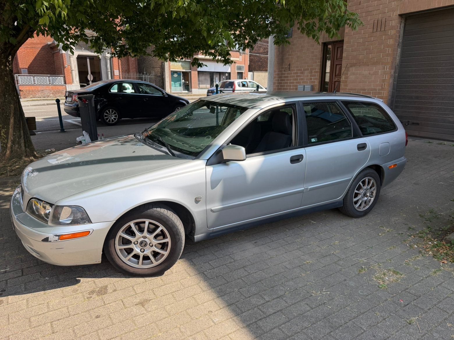 Volvo V40 1.9Di 2003 •PRÊTE À IMMATRICULER•, Argent ou Gris, Achat, 4 portes, Entreprise