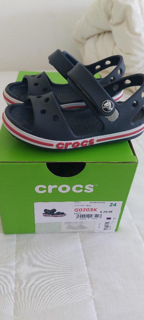 Crocs sandales enfant, Enlèvement, Comme neuf