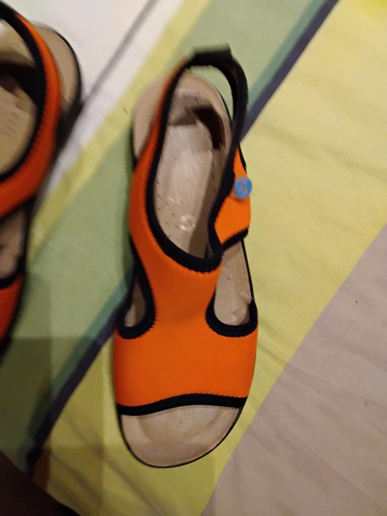 Rode en orange sandalen, Antiek en Kunst, Kunst | Schilderijen | Modern, Ophalen