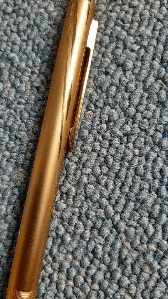 NIEUWE luxueuze metalen balpen Philips CDVideo, Collections, Stylos, Enlèvement ou Envoi, Neuf, Stylo à bille, Autres marques