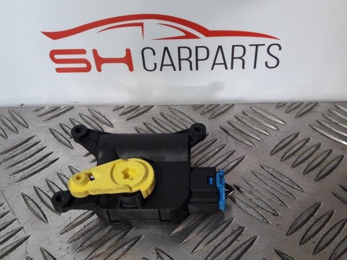 Kachelklep Motor van een Volkswagen Golf Plus, Gebruikt, -, Volkswagen, -