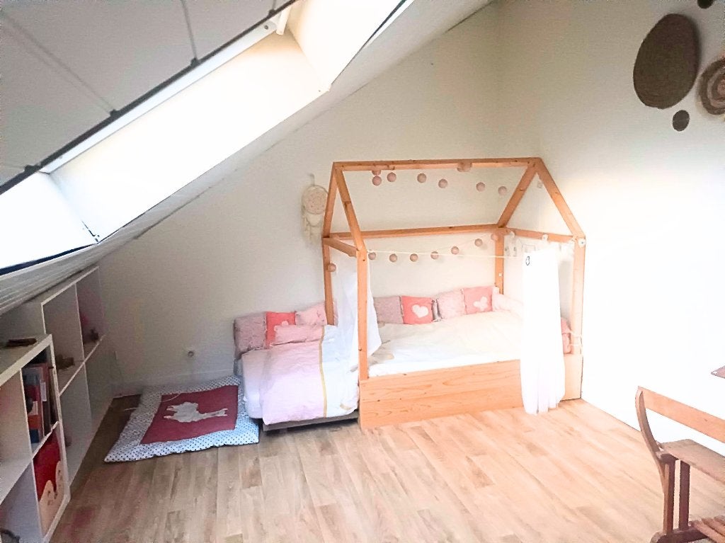 Lit cabane au sol Montessori en bois – style bohème / cocon, Matelas, 85 à 100 cm, Enlèvement, 180 cm ou plus