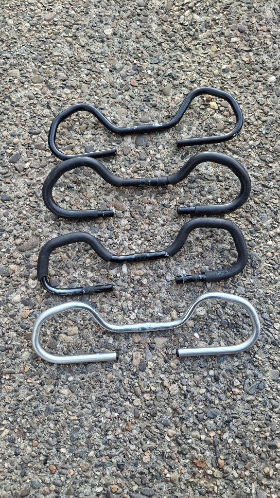 ALUMINIUM vlindersturen ossenkopstuur fietsstuur velo stuur, Ophalen, Stuur, Zo goed als nieuw, Ossenkopstuur vlinderstuur fietsstuur velo stadsfiets sportfiets