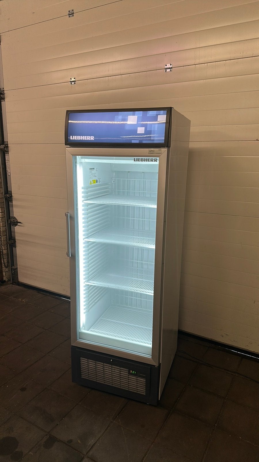 Liebherr vrieskast met glazen deur en wieltjes, Elektronische apparatuur, Ophalen, Vrieskast