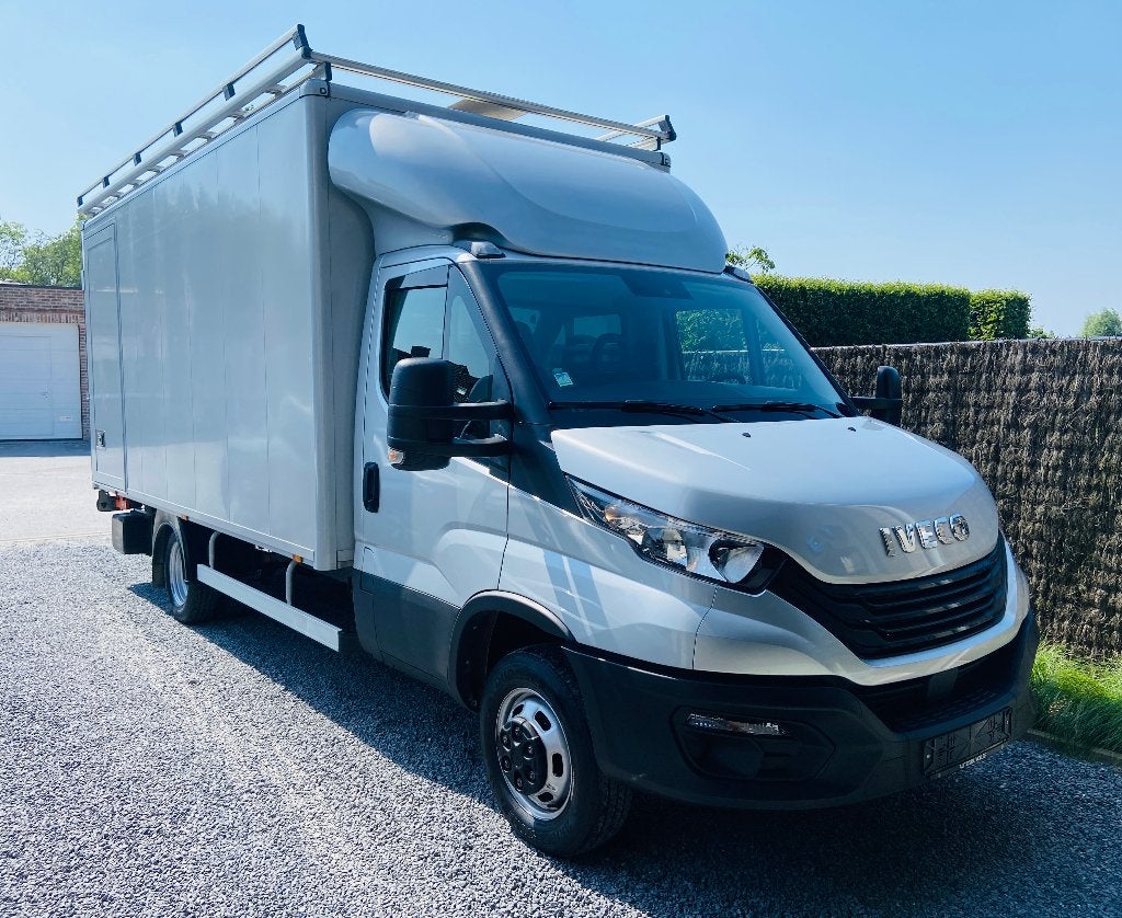 Iveco 50C18 in topstaat!, Auto's, Stof, Euro 6, Iveco, Grijs