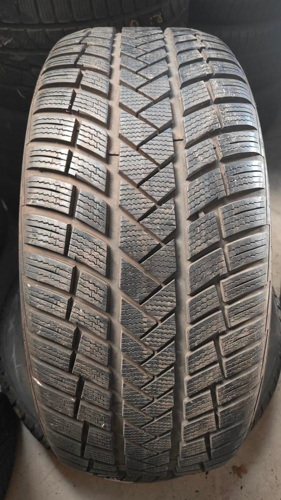 275/45r21 Vredestein 70€ per stuk met montage en balanceren, Ophalen